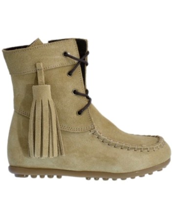 Bota Mohicana de Piel con Borla Lateral en color Arena
