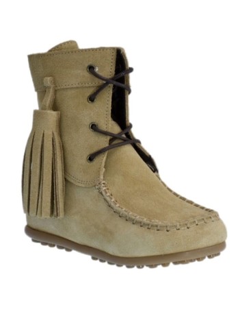 Bota Mohicana de Piel con Borla Lateral en color Arena 2