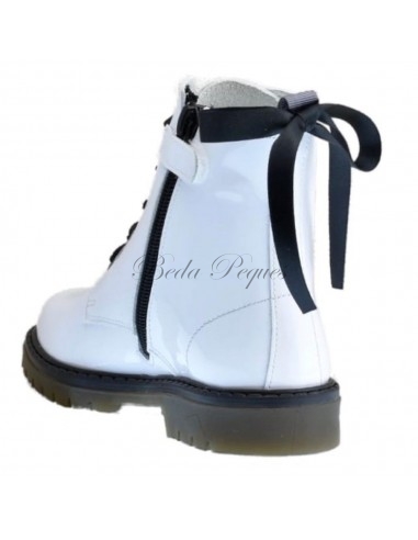 Bota Militar piel Charol Blanco con Cordones
