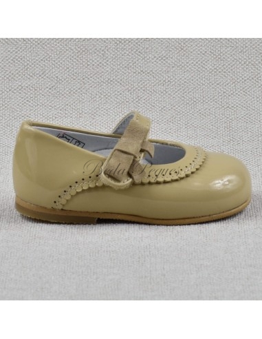 Zapato Merceditas Niña Charol Camel
