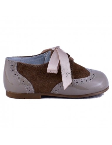 Guxs Zapato inglés charol combinado con ante Taupe