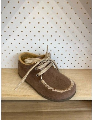 Zapato Botita niño Suede Camel 2