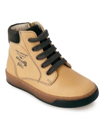 Bota en piel para niño de Garvalin en color melocotón 2