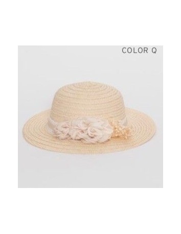 Sombrero con bouquet de flores