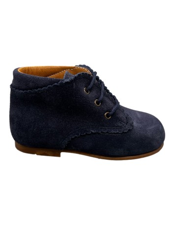 Guxs botita piel color azul marino con cordones