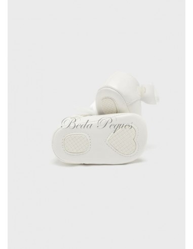Mayoral newborn merceditas lazada color blanco
