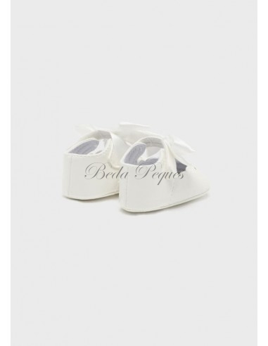 Mayoral newborn merceditas lazada color blanco