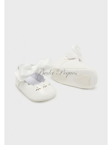 Mayoral newborn merceditas lazada color blanco