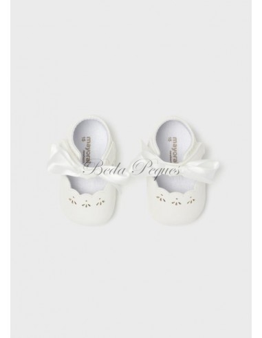 Mayoral newborn merceditas lazada color blanco