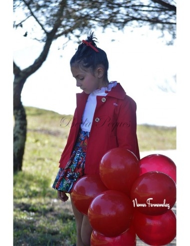 Noma Fernández gabardina corta color rojo