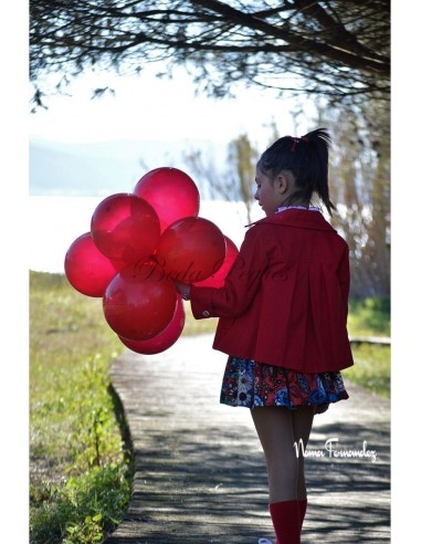 Noma Fernández gabardina corta color rojo