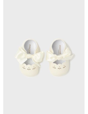 Mayoral newborn merceditas lazada color nacar 2