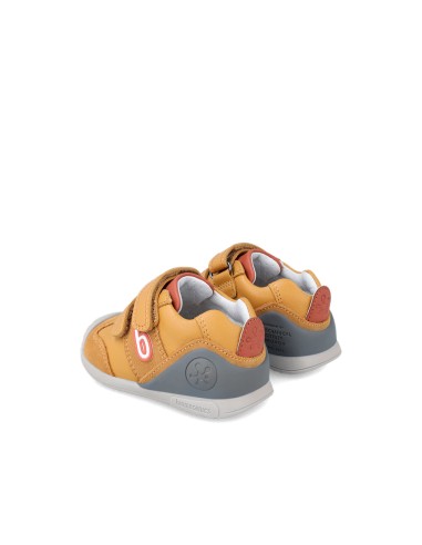 Biomecanics zapato casual cierre autoadhesivo...
