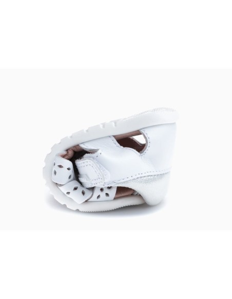 Pablosky Sandalias 037200 piel color blanco colección verano 2025