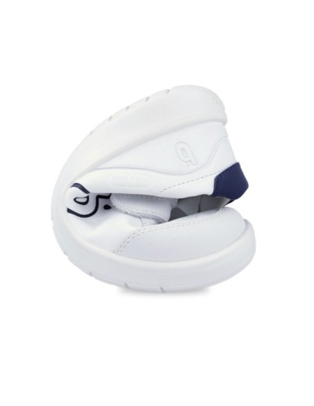 Biomecanics deportiva blanca y azul