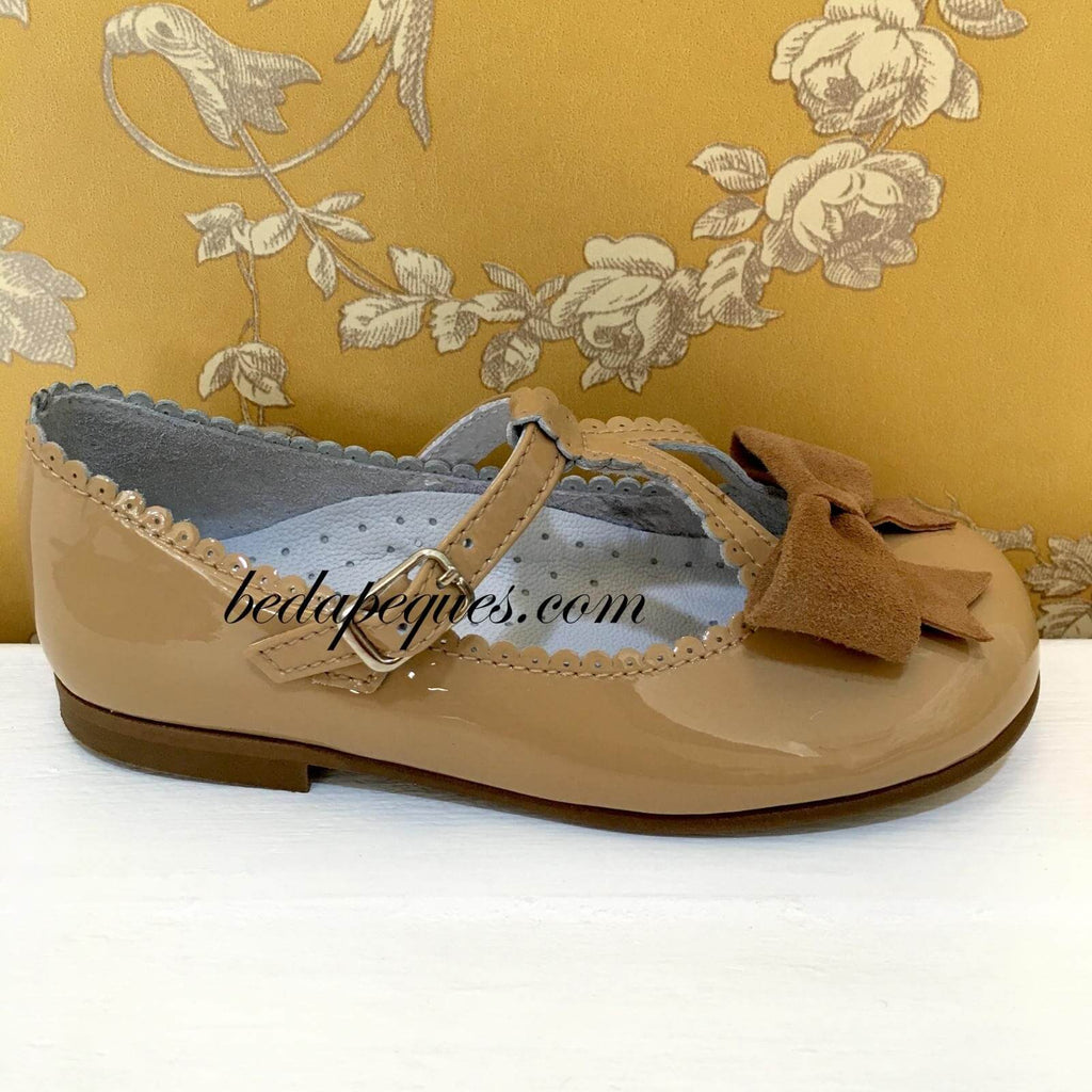 Guxs Merceditas Piel Charol Lazo Camel