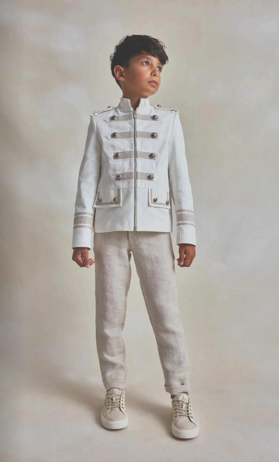 Traje de comunión Almirante Gael de Hortensia Maeso, vista frontal