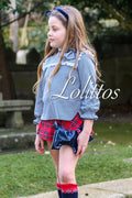 Conjunto Lolittos Terrier: blusa azul de cuadros y falda-pantalón escocesa